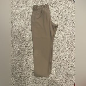 Women’s  Lululemon crop pants